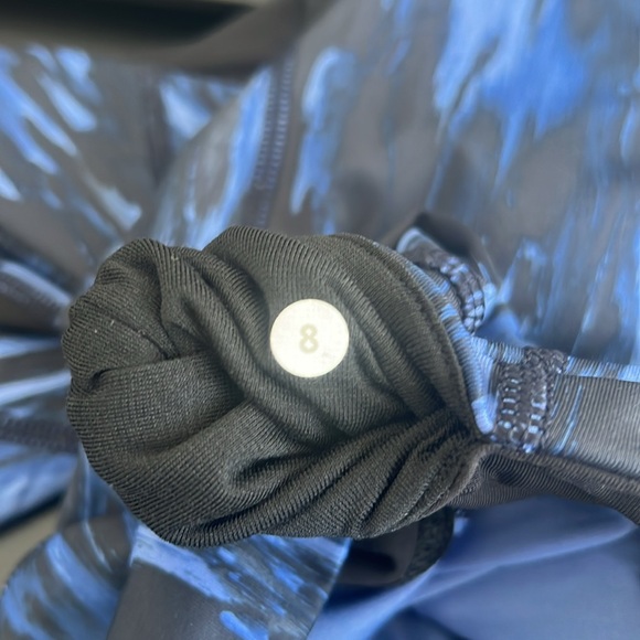 Lululemon All Meshed Up Leggings - Picture 4 of 9